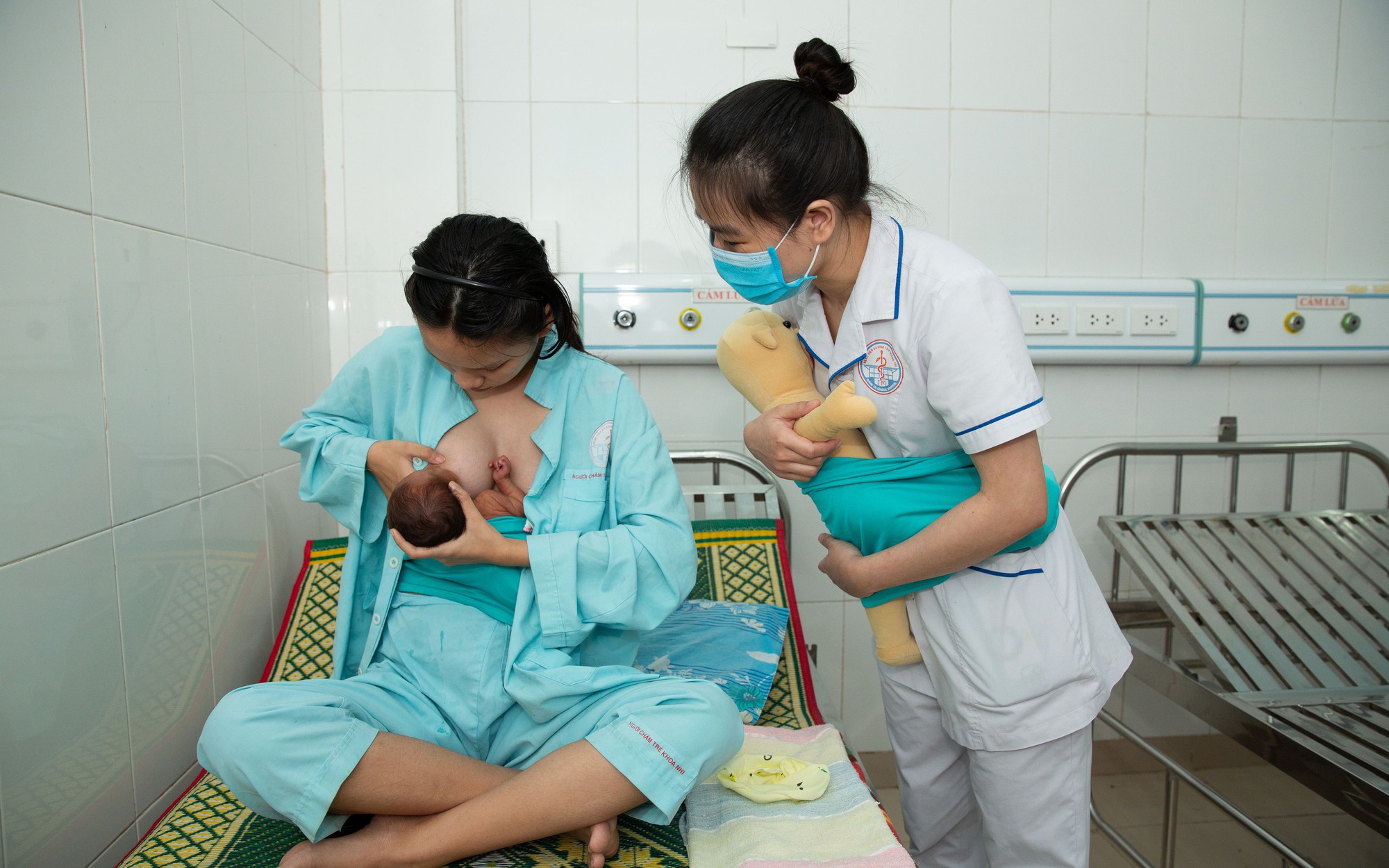 Cơ chế tiết sữa: Hiểu để nuôi con bằng sữa mẹ hiệu quả