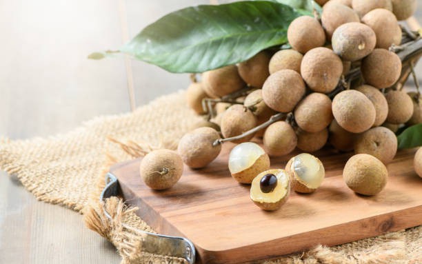 6 nhóm người nên hạn chế hoặc tránh ăn quả nhãn