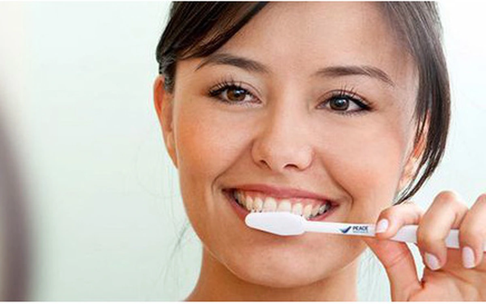 Thói quen chăm sóc răng miệng có hại cho răng và nướu (lợi)- Ảnh 1.