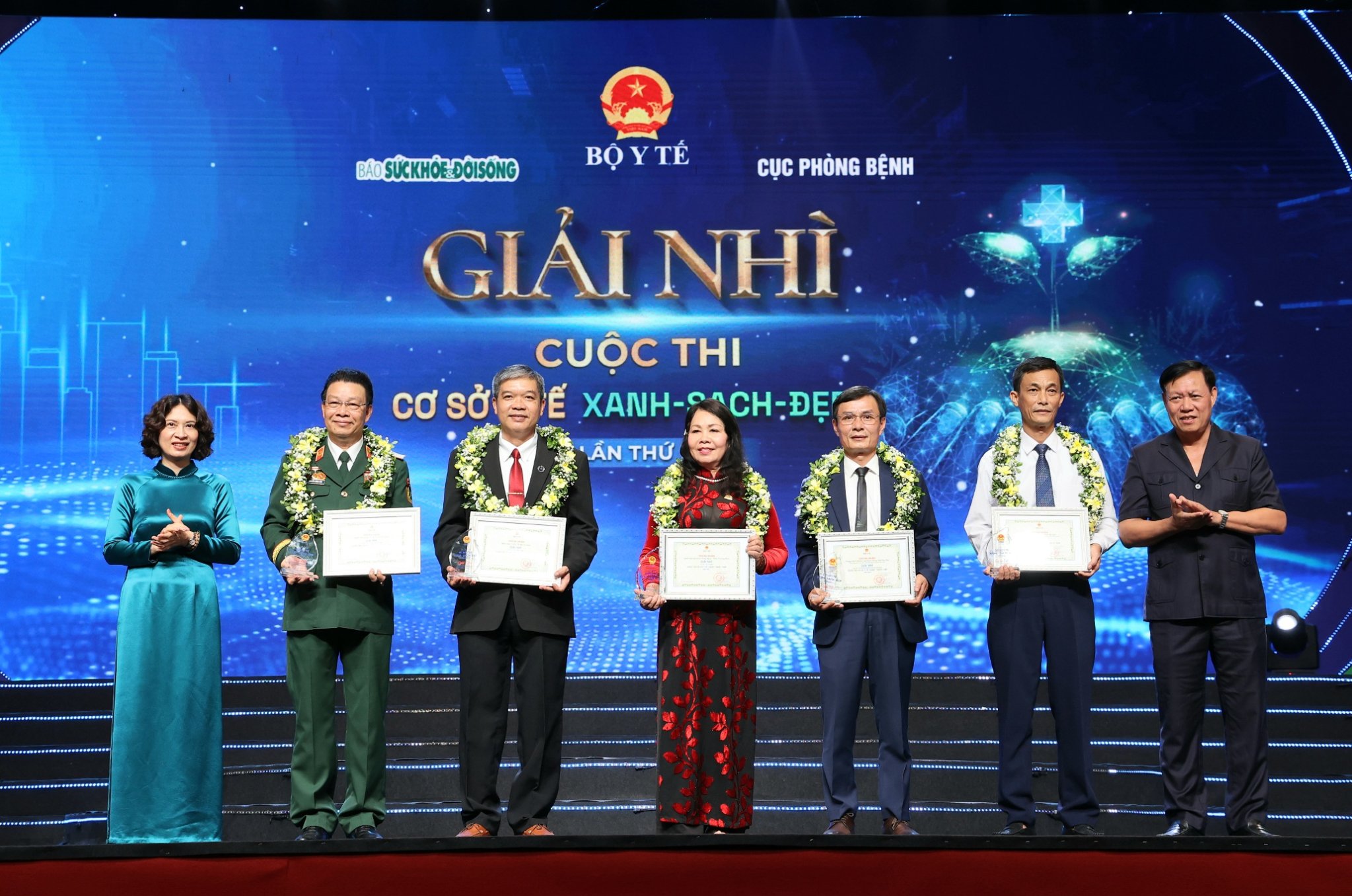 Động lực để các cơ sở y tế tiếp tục xây dựng môi trường Xanh - Sạch - Đẹp, phục vụ người bệnh ngày càng tốt hơn- Ảnh 7. Động lực để các cơ sở y tế tiếp tục xây dựng môi trường Xanh - Sạch - Đẹp, phục vụ người bệnh ngày càng tốt hơn- Ảnh 7.
