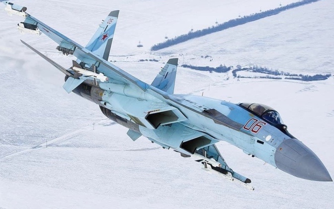 Video ấn tượng ghi lại Su-35S Nga truy lùng radar phòng không Ukraine- Ảnh 1.