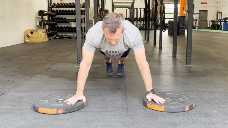 4 biến thể chống đẩy giúp tăng cường sức mạnh thân trên- Ảnh 4. CrossFit | A Fresh Take on the Lowly Push-up