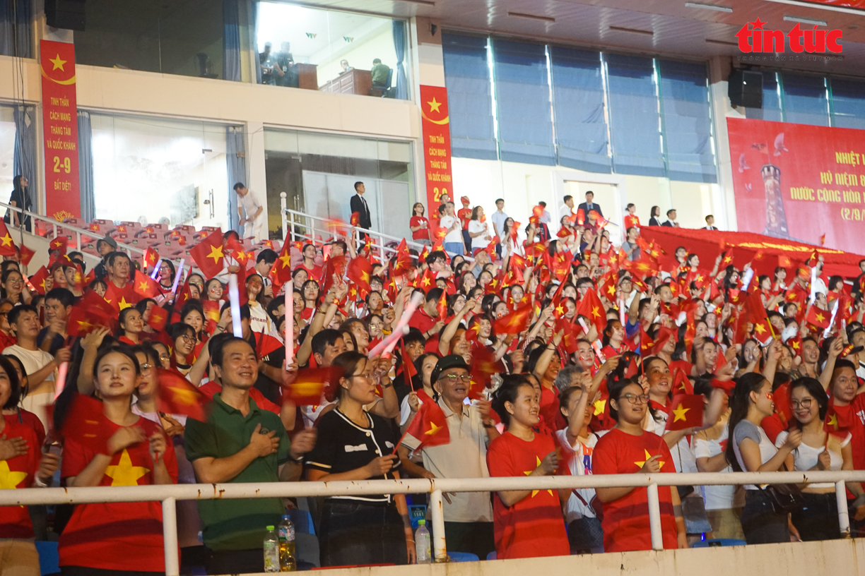 Concert Quốc gia đặc biệt: Bản hùng ca 80 năm Độc lập - Tự do - Hạnh phúc- Ảnh 3. Concert Quốc gia đặc biệt: Bản hùng ca 80 năm Độc lập - Tự do - Hạnh phúc- Ảnh 3.