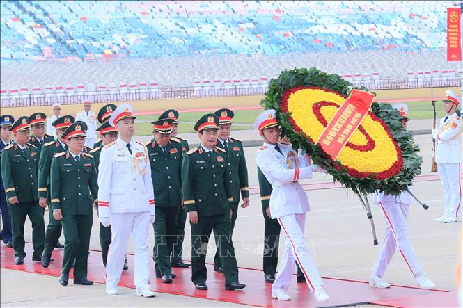 Lãnh đạo Đảng, Nhà nước vào Lăng viếng Chủ tịch Hồ Chí Minh nhân dịp 80 năm Quốc khánh 2/9- Ảnh 4. Lãnh đạo Đảng, Nhà nước vào Lăng viếng Chủ tịch Hồ Chí Minh nhân dịp 80 năm Quốc khánh 2/9- Ảnh 4.