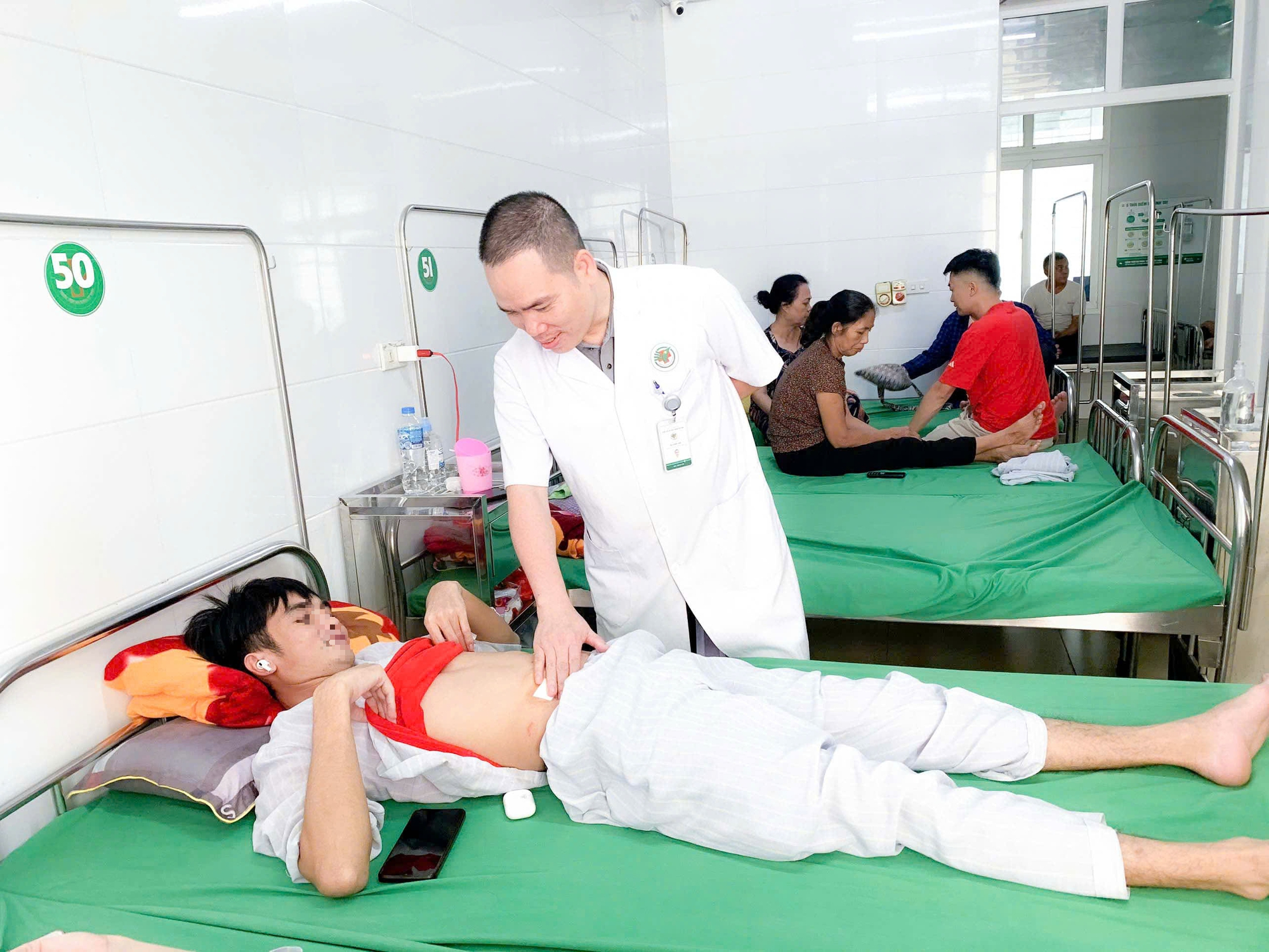 Khép lại hành trình 7 năm tìm bệnh cho chàng trai mắc hội chứng cực hiếm- Ảnh 3.