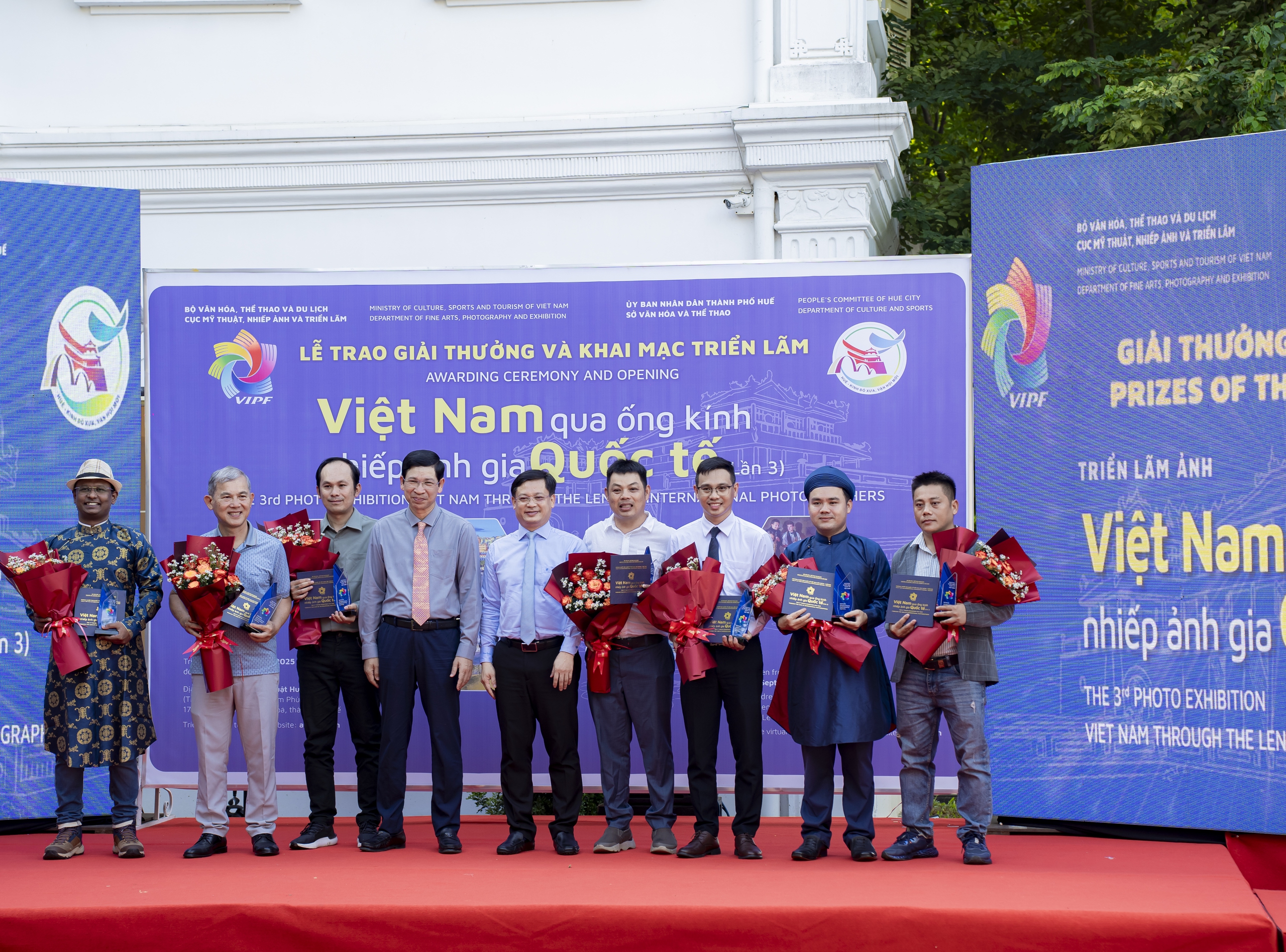 Phóng viên Báo Sức khỏe & Đời sống đoạt giải tại Triển lãm 'Việt Nam qua ống kính nhiếp ảnh gia quốc tế'- Ảnh 2.