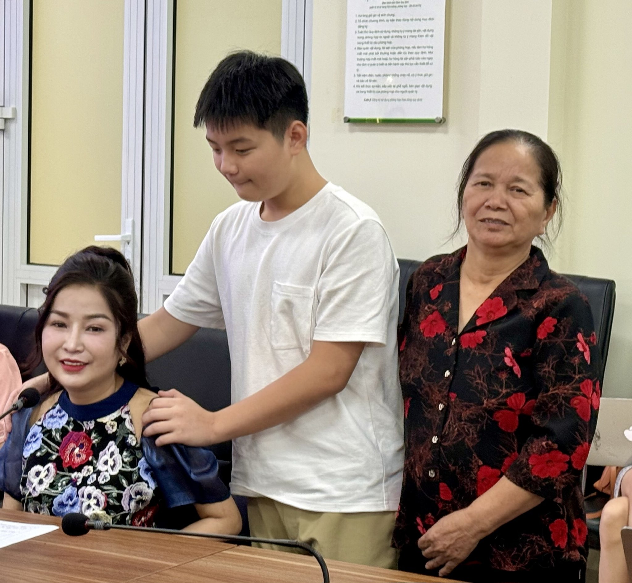 Bệnh nhân ghép tim - phổi đầu tiên tại Việt Nam xúc động nói lời tri ân người hiến tạng và bác sĩ trước khi ra viện- Ảnh 2.