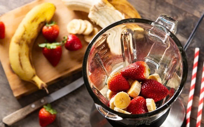 Sinh tố trái cây hay sinh tố rau xanh hỗ trợ giảm cân tốt hơn?