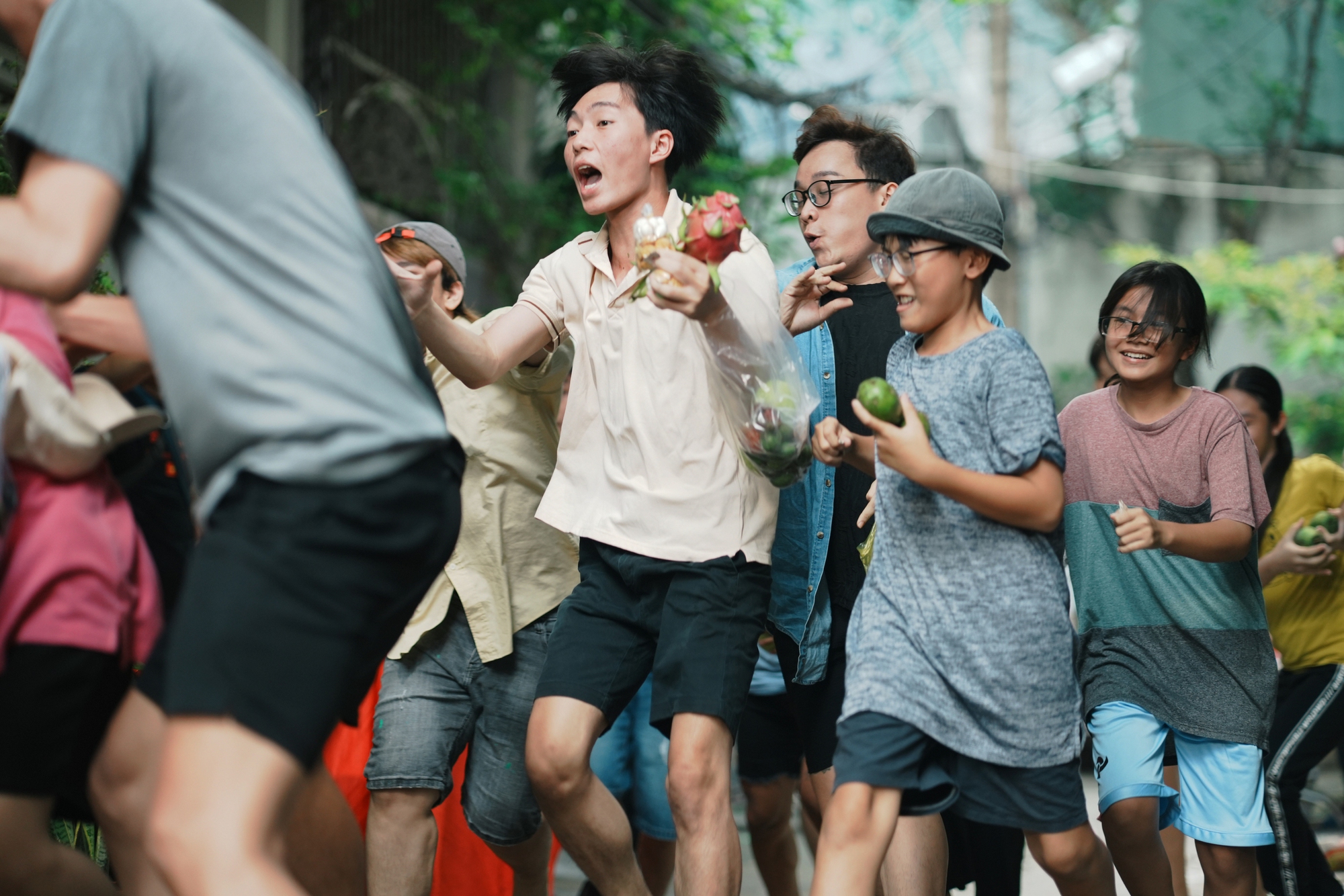 Tuổi ấu thơ thời 6X, 7X của Hồng Đào, Việt Hương có gì đặc biệt?- Ảnh 2. Tuổi ấu thơ thời 6X, 7X của Hồng Đào, Việt Hương có gì đặc biệt?- Ảnh 2.