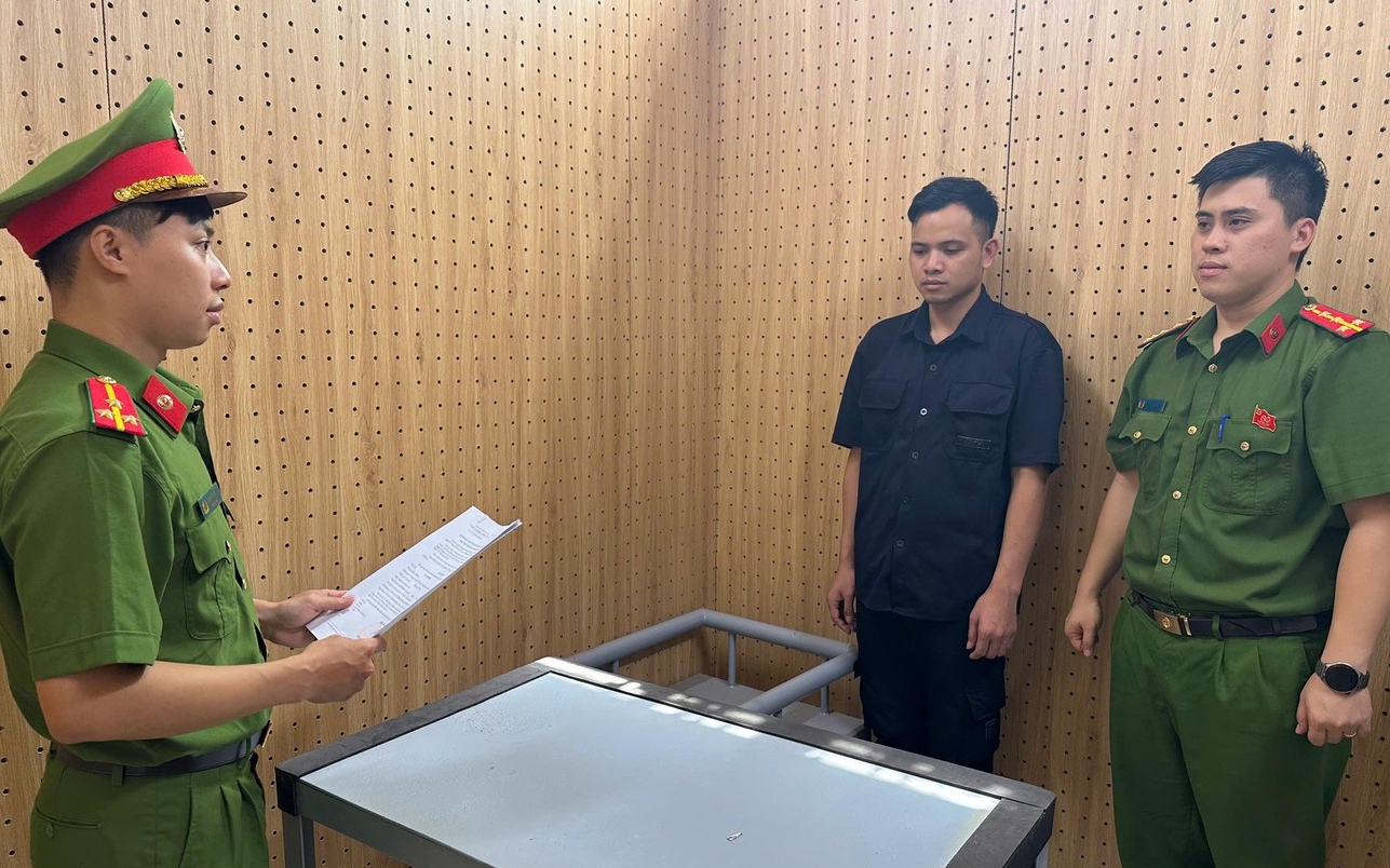 Nhân viên quán cơm 'cuỗm' túi xách đựng hơn 45 triệu và 6 chỉ vàng 18k khách để quên- Ảnh 3.