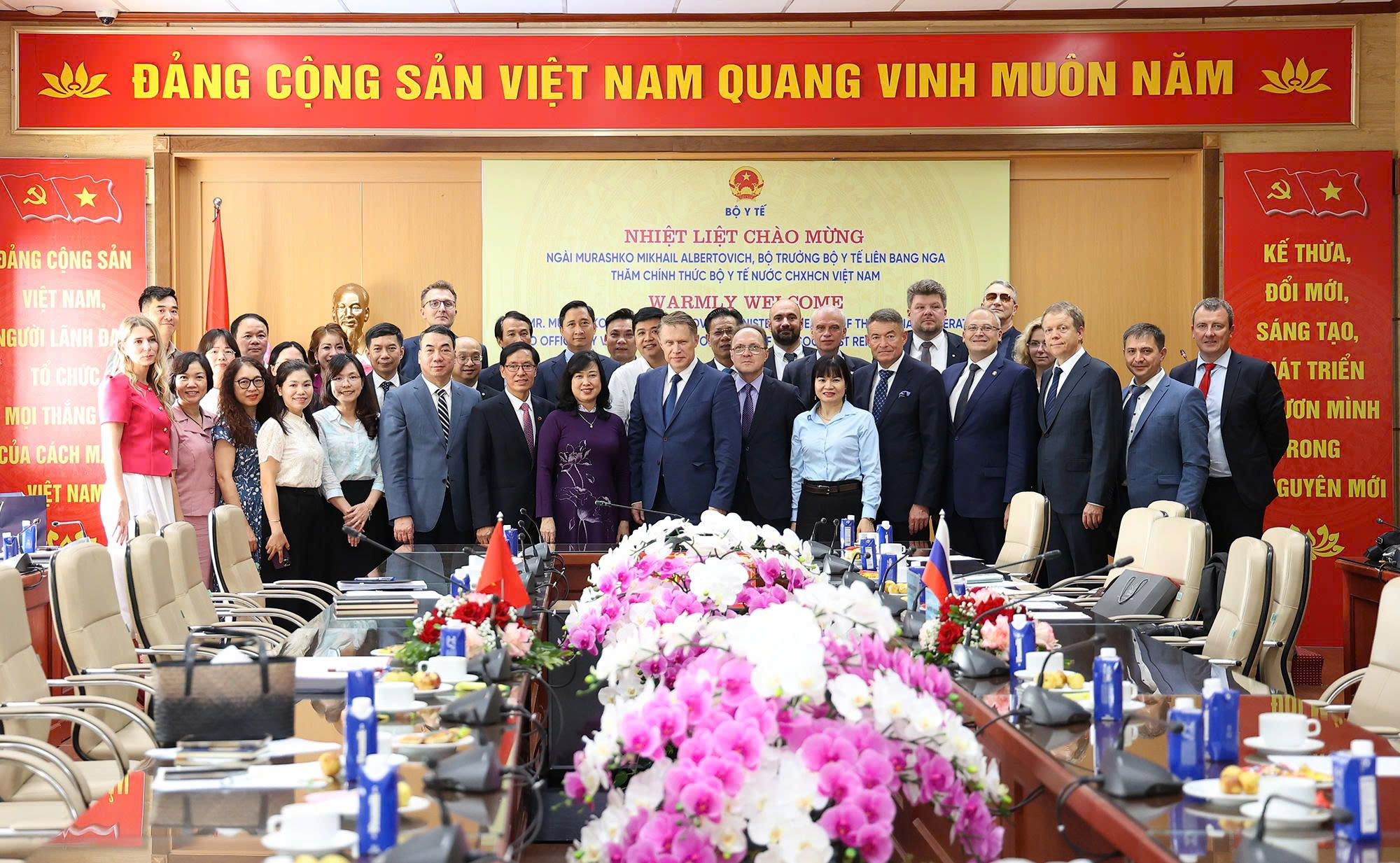 Bộ trưởng Bộ Y tế Việt Nam - Bộ trưởng Y tế Liên bang Nga hội đàm thúc đẩy hợp tác song phương- Ảnh 6.