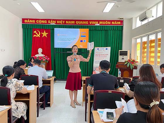 Tập huấn giảng viên tuyến tỉnh thuộc Chương trình 'Thúc đẩy sự phát triển toàn diện của trẻ em thông qua đào tạo kỹ năng làm cha mẹ tích cực'- Ảnh 3.