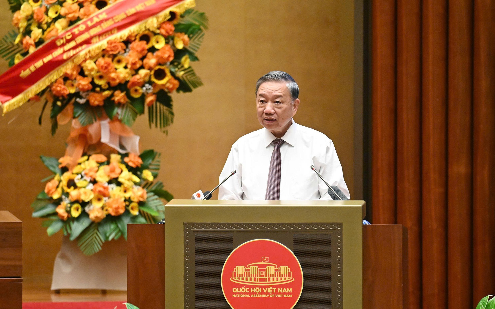 Tổng Bí thư: &quot;Bình dân học vụ số – Quốc hội số&quot; là nền tảng cho việc học tập suốt đời của cán bộ