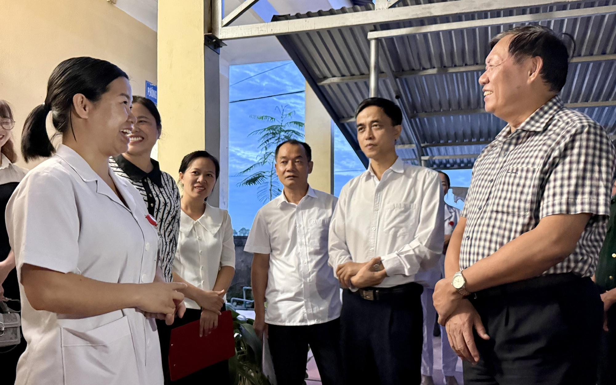 Lãnh đạo Bộ Y tế kiểm tra việc sắp xếp tổ chức cơ sở y tế khi thực hiện chính quyền địa phương 2 cấp- Ảnh 6.