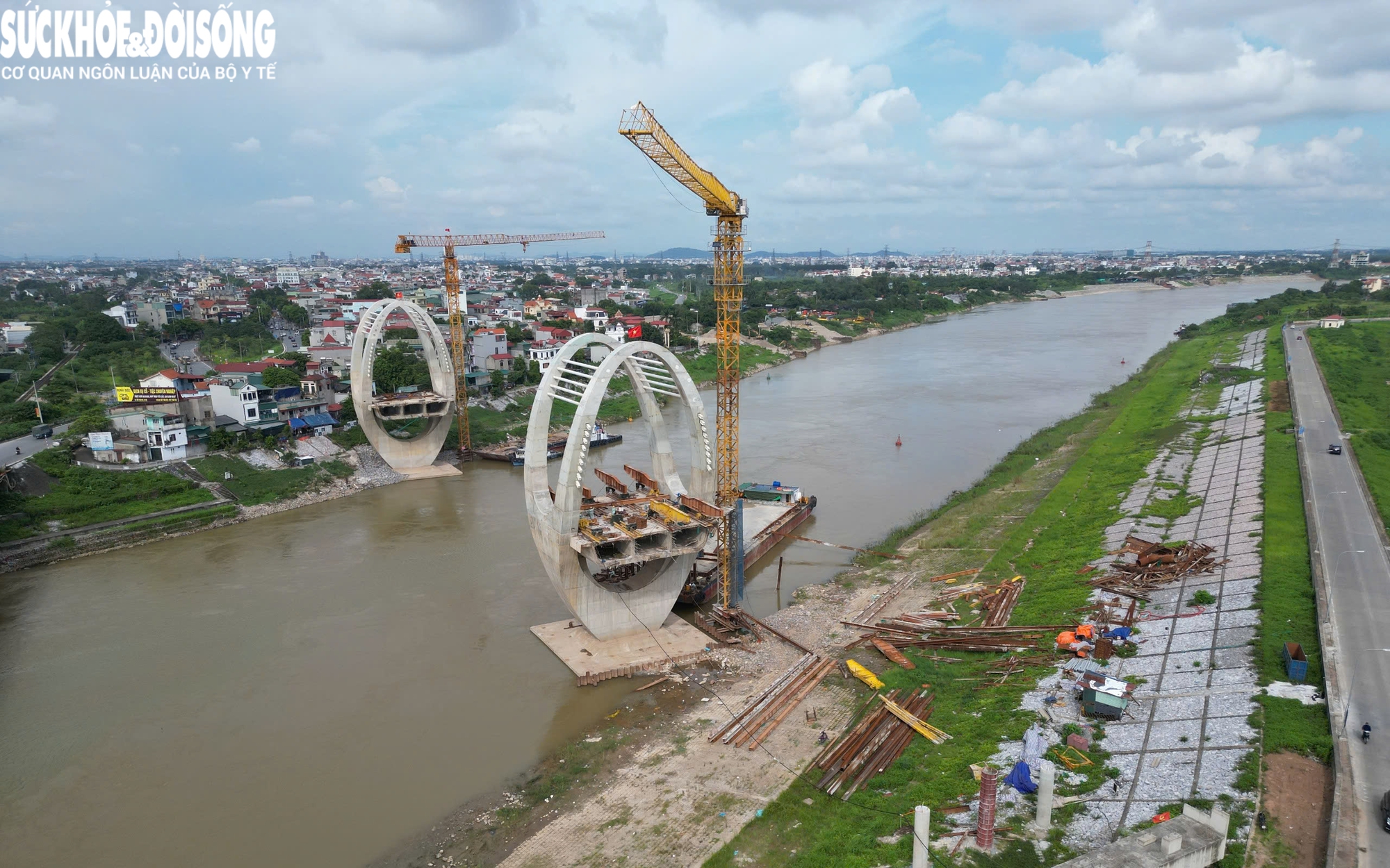 Chiêm ngưỡng hình hài cầu vượt hơn 647 tỷ đồng sau hợp long- Ảnh 7.