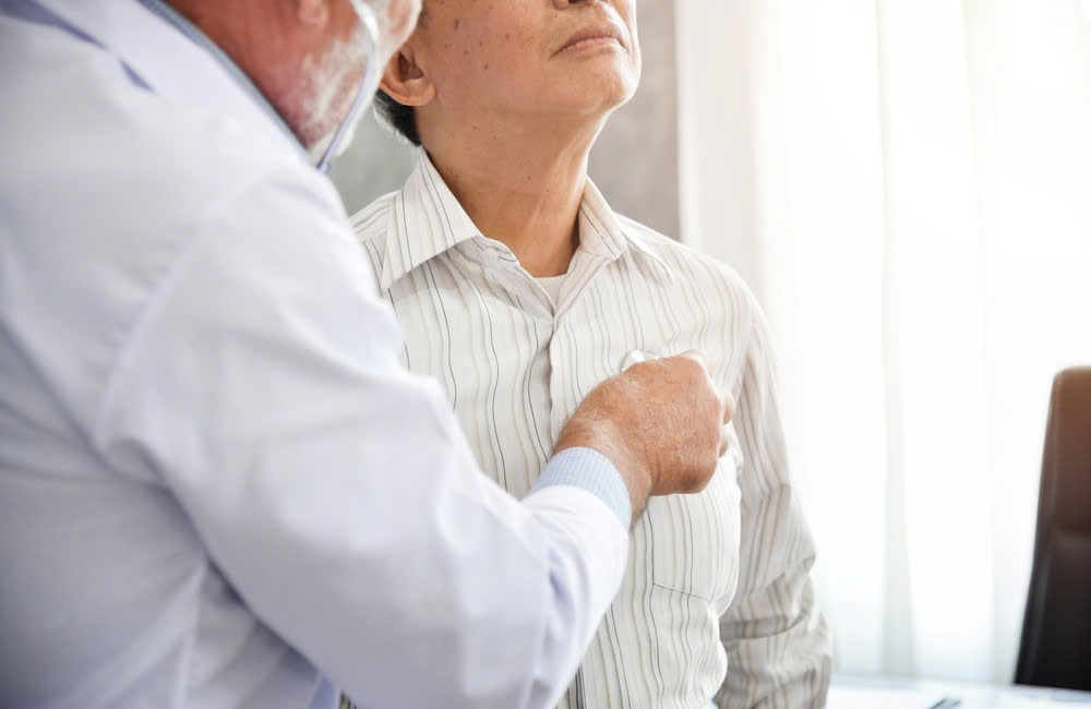 Vì sao cần sàng lọc định kỳ các bệnh không lây nhiễm ở người có HIV?- Ảnh 1.