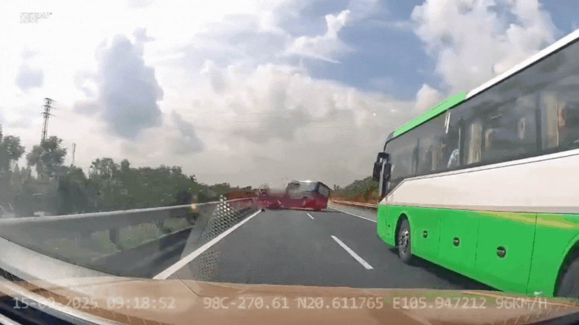 Video toàn cảnh vụ tai nạn liên hoàn trên cao tốc Pháp Vân - Cầu Giẽ, 8 người bị thương- Ảnh 2.
