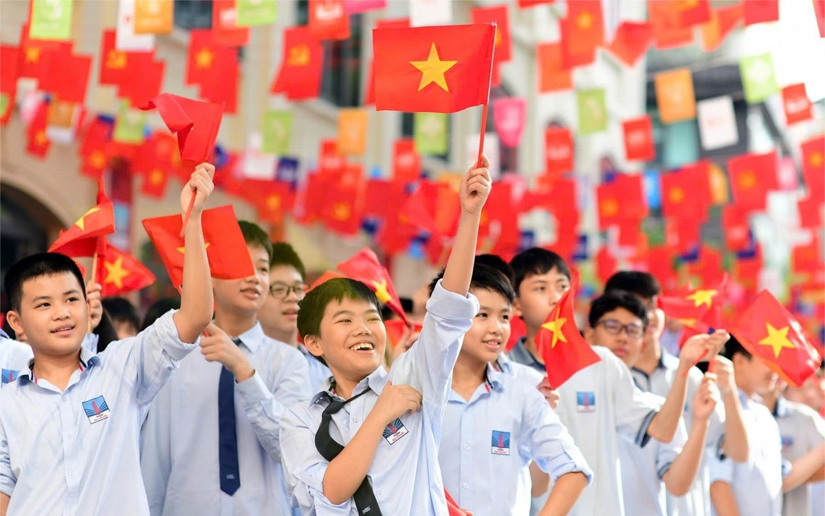 14 nhóm học sinh, sinh viên được miễn học phí