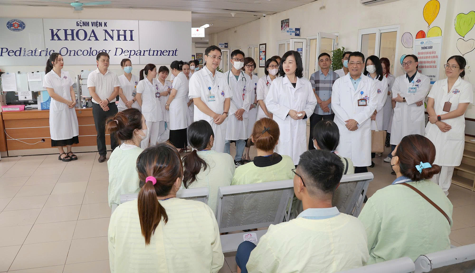 Bộ trưởng Đào Hồng Lan: Ngành Y tế sẽ quyết liệt, đồng bộ và minh bạch các giải pháp để đưa Nghị quyết 72 vào cuộc sống- Ảnh 9.