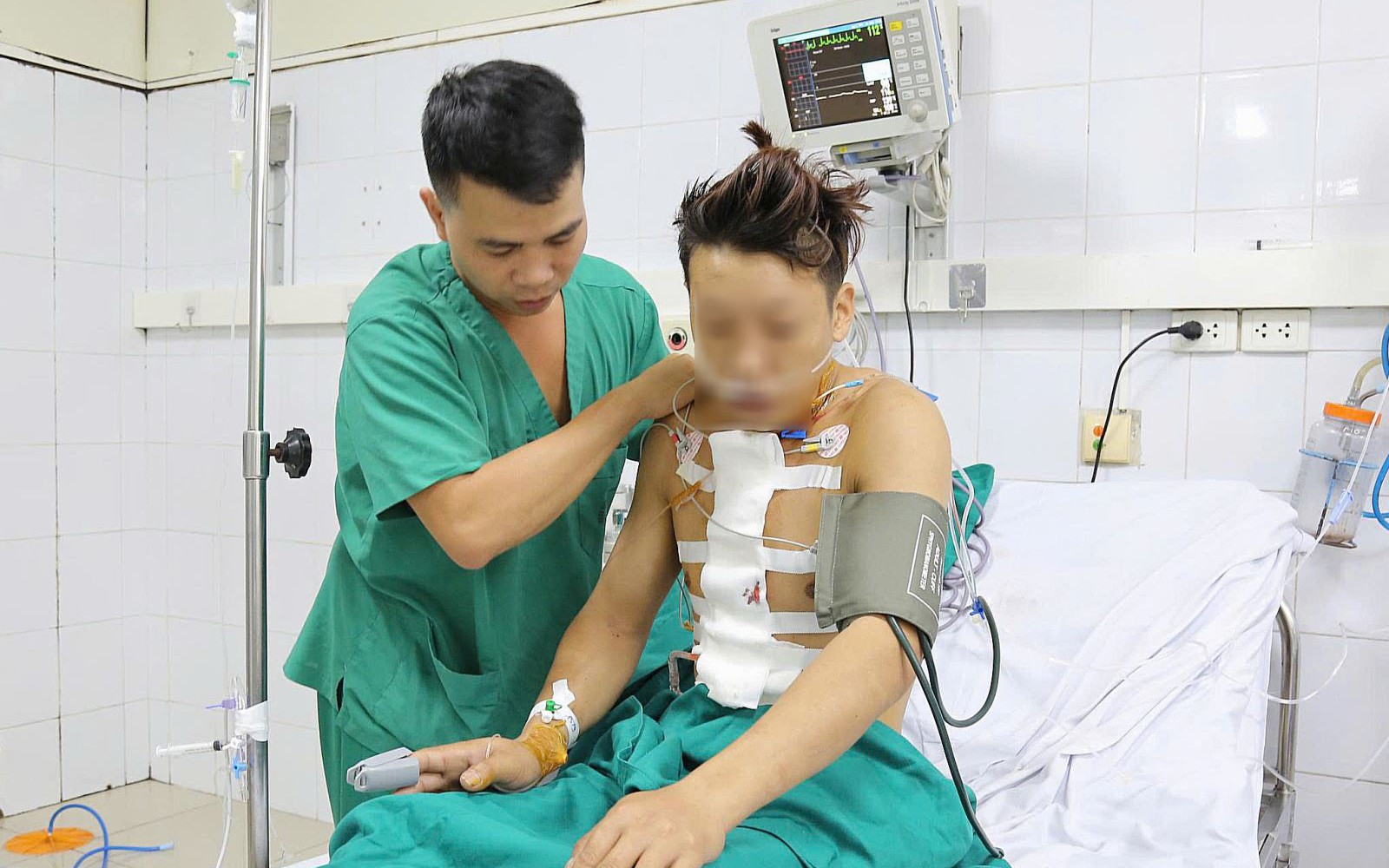 Bệnh nhân bị vỡ tim do tai nạn giao thông được cứu sống nhờ ‘báo động đỏ’- Ảnh 2.