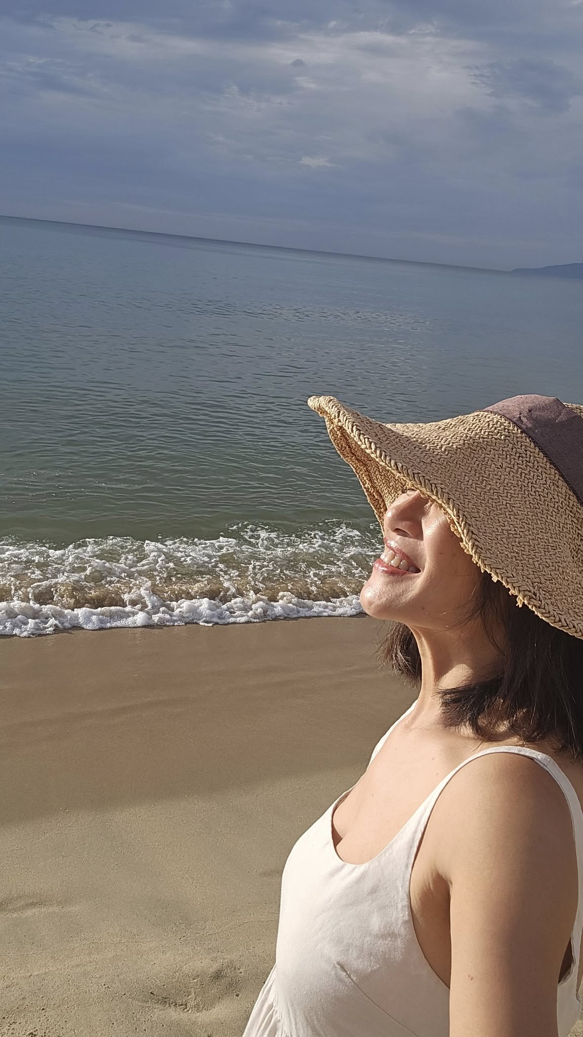 Vẻ ngoài mộc mạc của nghệ sĩ Tú Oanh 'Gió ngang khoảng trời xanh'- Ảnh 1. Vẻ ngoài mộc mạc của nghệ sĩ Tú Oanh 'Gió ngang khoảng trời xanh'- Ảnh 1.