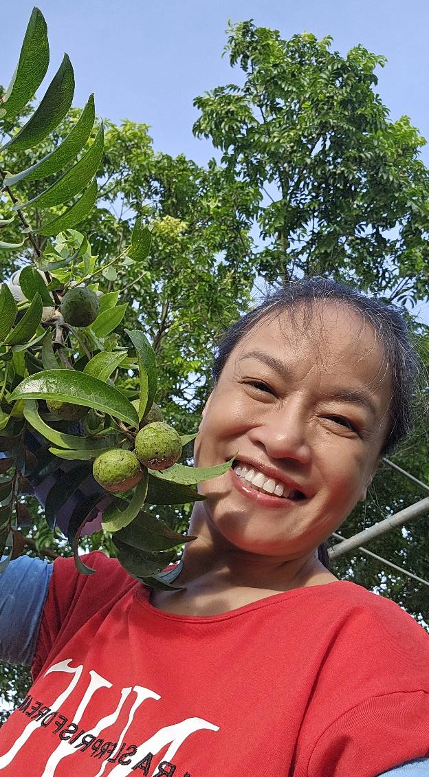 Vẻ ngoài mộc mạc của nghệ sĩ Tú Oanh 'Gió ngang khoảng trời xanh'- Ảnh 7. Vẻ ngoài mộc mạc của nghệ sĩ Tú Oanh 'Gió ngang khoảng trời xanh'- Ảnh 7.