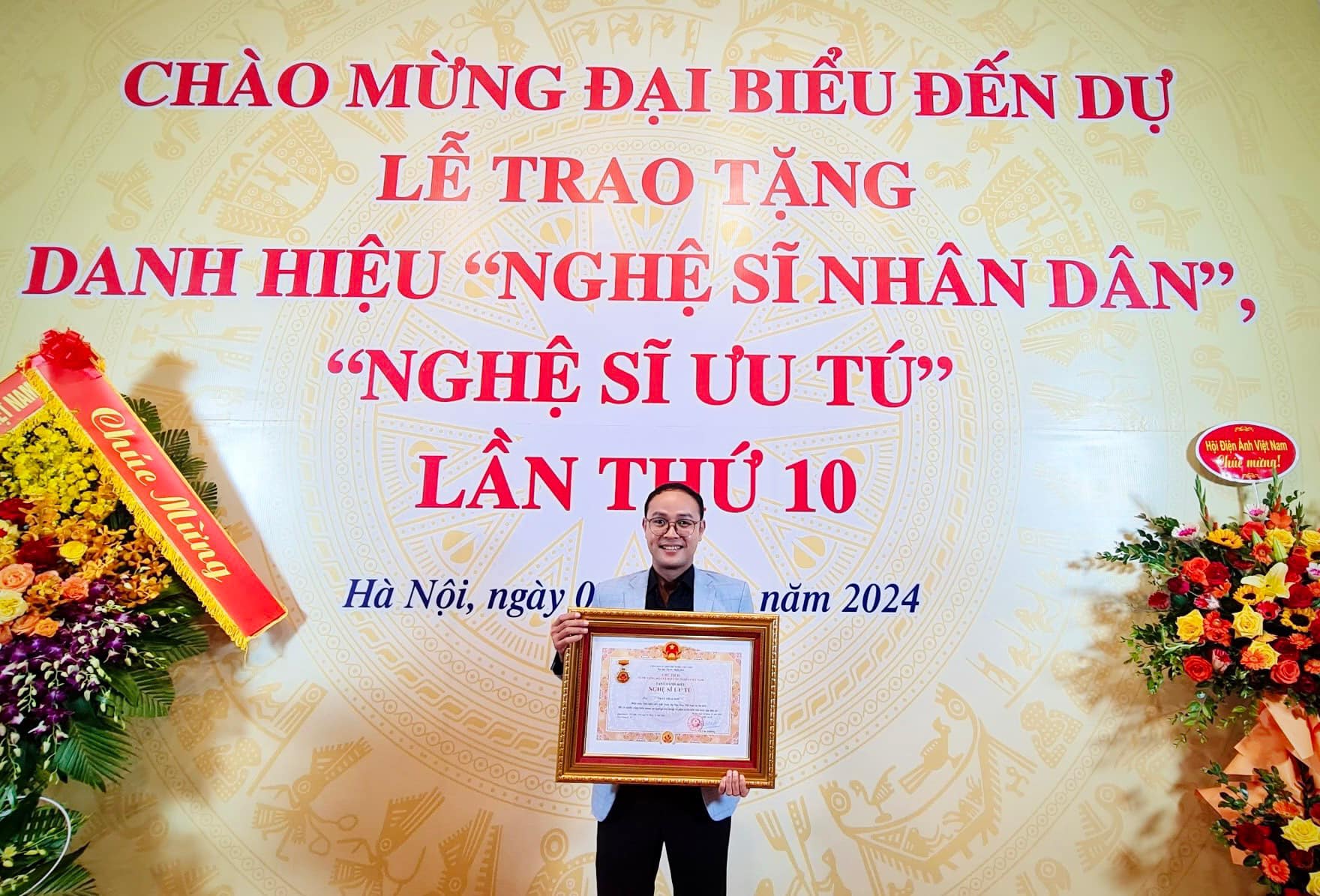 Nam diễn viên quê Hưng Yên đang gây tranh cãi trong phim 'Có anh, nơi ấy bình yên' là ai?- Ảnh 3. Nam diễn viên quê Hưng Yên đang gây tranh cãi trong phim 'Có anh, nơi ấy bình yên' là ai?- Ảnh 3.