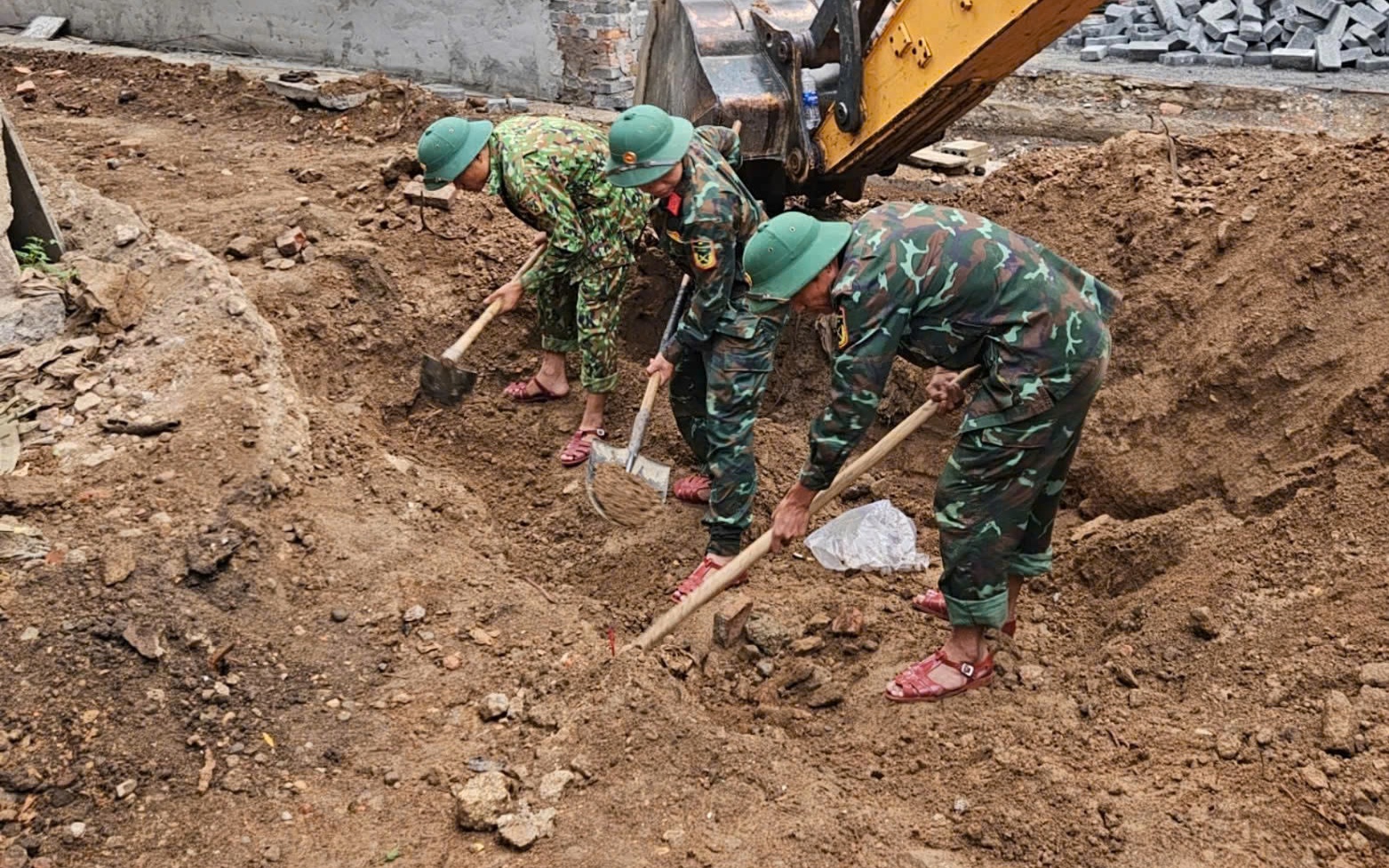 Quy tập hài cốt liệt sĩ tại di tích gắn liền với cuộc chiến đấu bảo vệ Thành cổ 