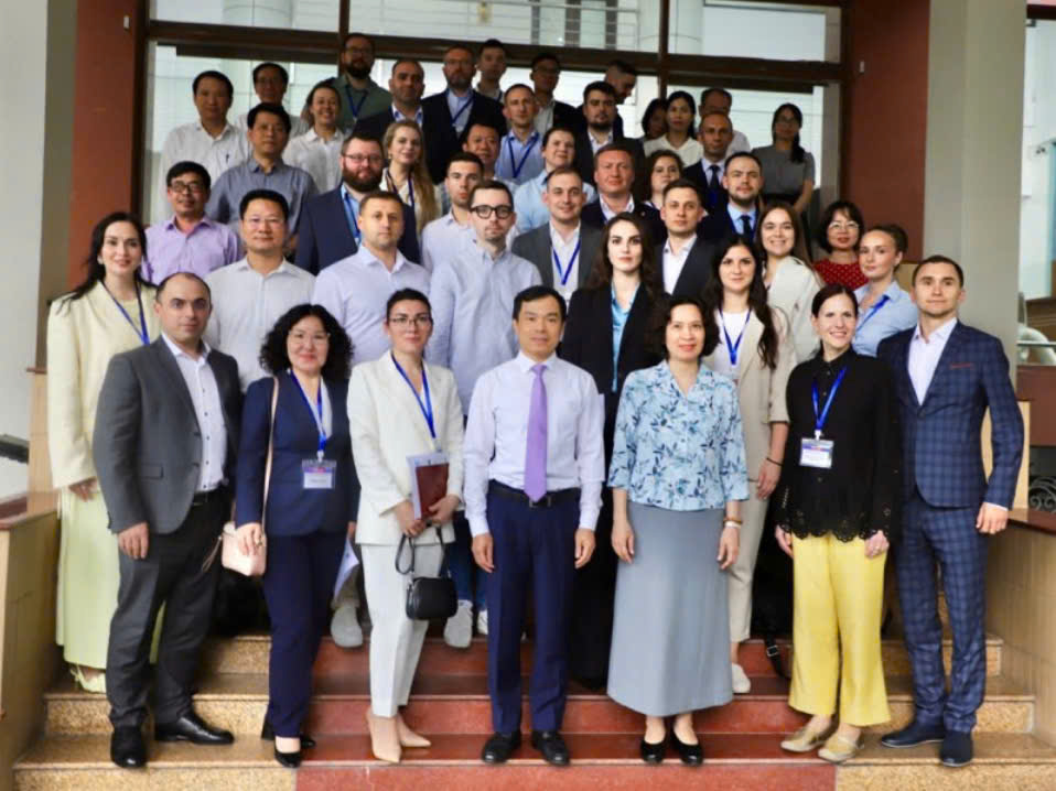 Thứ trưởng Nguyễn Thị Liên Hương tiếp, làm việc với đoàn cán bộ lãnh đạo, quản lý Liên bang Nga- Ảnh 4.