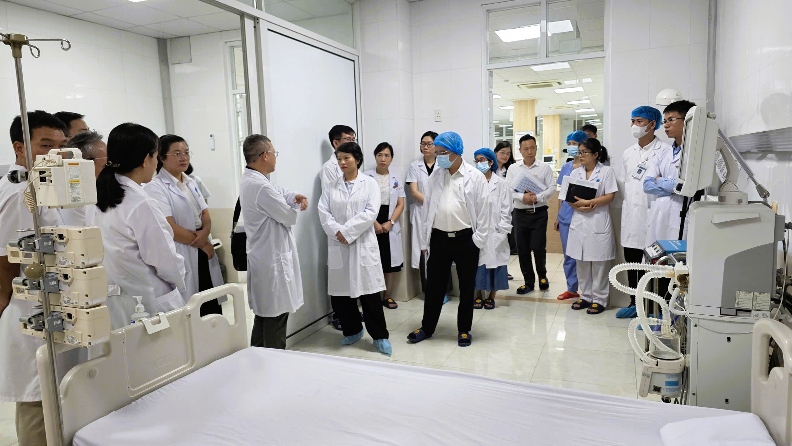 Bệnh viện Nhi Hải Phòng đủ điều kiện triển khai kỹ thuật tim phổi nhân tạo - ECMO- Ảnh 1.