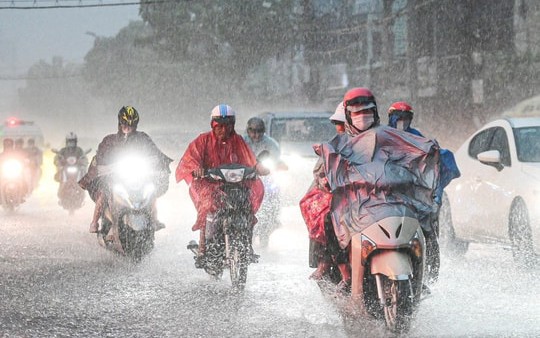 Cảnh báo xuất hiện bão rất mạnh nối đuôi ngay sau bão số 8- Ảnh 1.