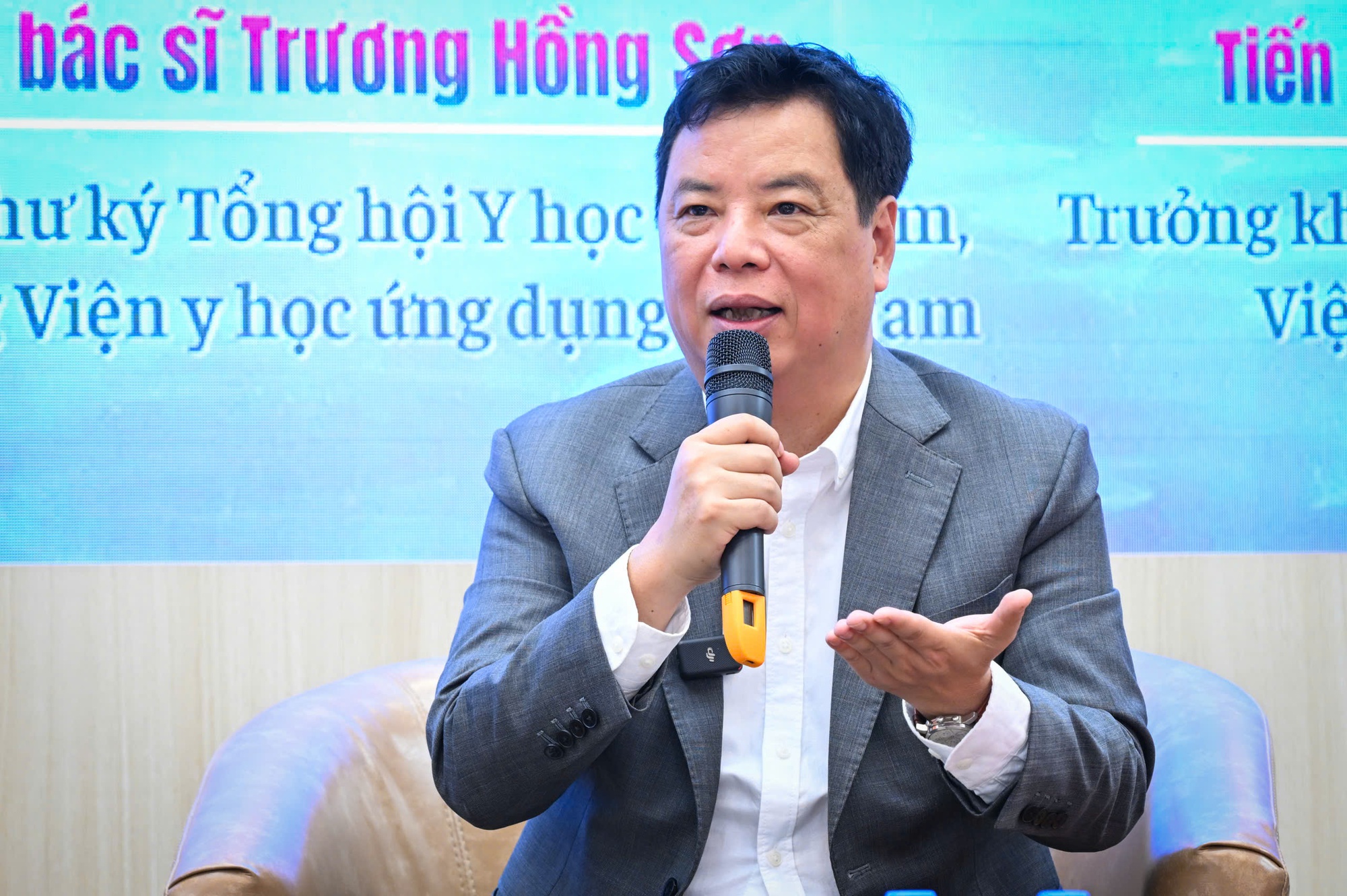 Tuổi thọ người Việt đạt hơn 74 nhưng tuổi sống khoẻ thấp, mắc nhiều bệnh- Ảnh 1.