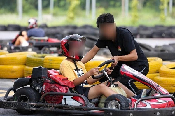 Sau va chạm trò chơi trong tuần trăng mật, chàng trai 26 tuổi phải cắt bỏ một bên tinh hoàn- Ảnh 1. Sau va chạm trò chơi trong tuần trăng mật, chàng trai 26 tuổi phải cắt bỏ một bên tinh hoàn- Ảnh 1.