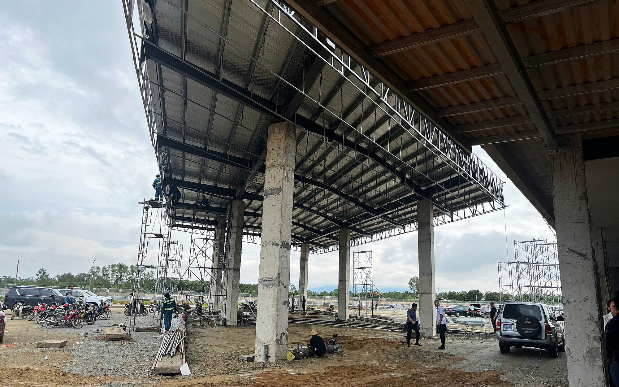 Tiến độ nhiều trạm dừng nghỉ cao tốc 'rất chậm', nhà đầu tư nào bị điểm tên?- Ảnh 1. Từ trạm dừng nghỉ cao tốc đến bảo trì quốc lộ: Hàng loạt đơn vị bị "tuýt còi"