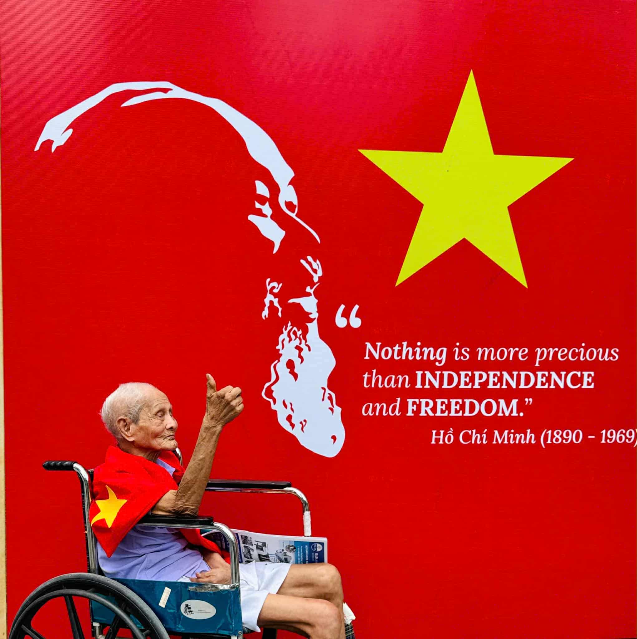 Quốc khánh thiêng liêng của cụ ông 100 tuổi từng chứng kiến Bác Hồ đọc Tuyên ngôn Độc lập- Ảnh 1. Quốc khánh thiêng liêng của cụ ông 100 tuổi từng chứng kiến Bác Hồ đọc Tuyên ngôn Độc lập- Ảnh 1.