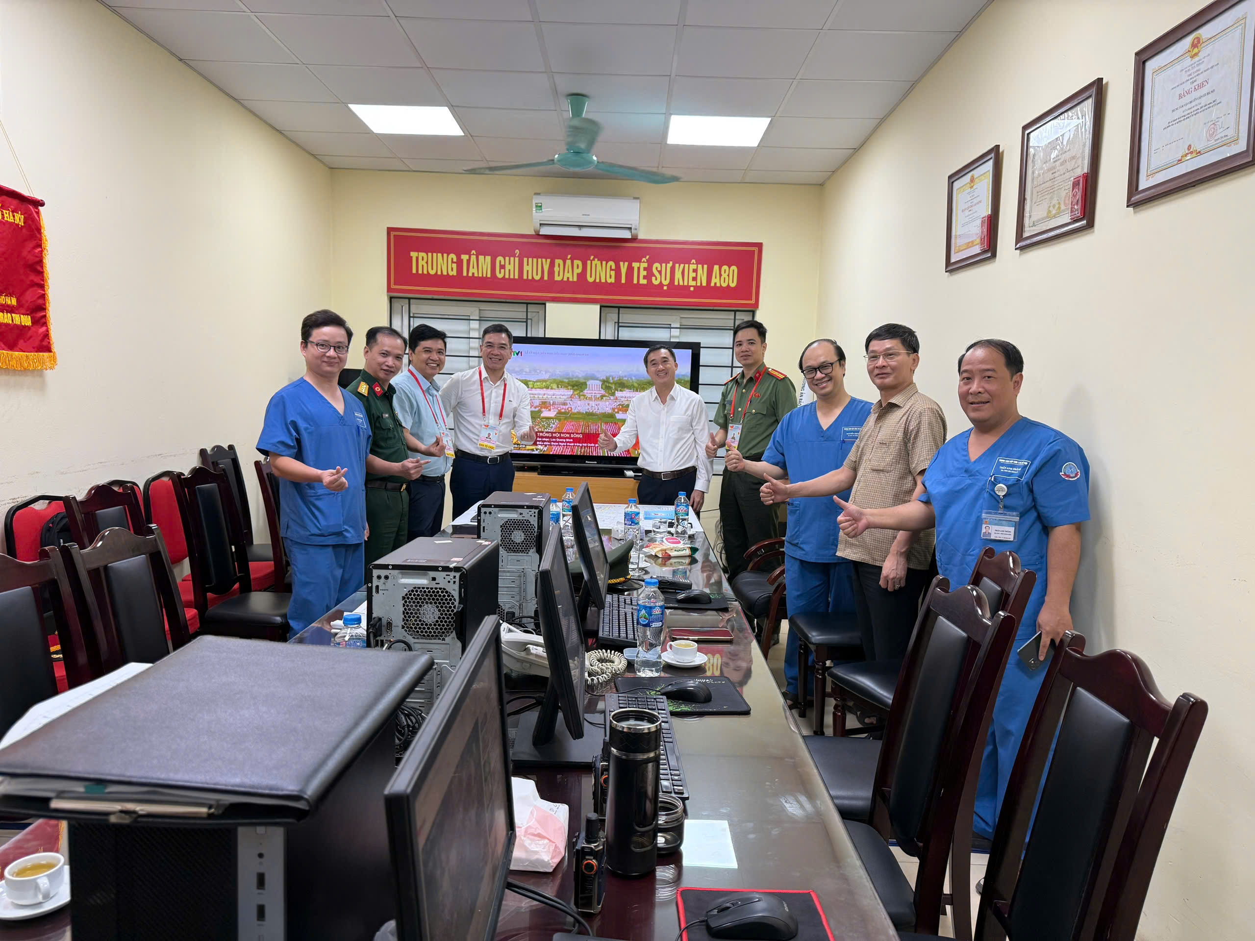 Hơn 1.300 người được hỗ trợ y tế khi xem diễu binh, diễu hành - Ảnh 1. Hơn 1.300 người được hỗ trợ y tế khi xem diễu binh, diễu hành - Ảnh 1.