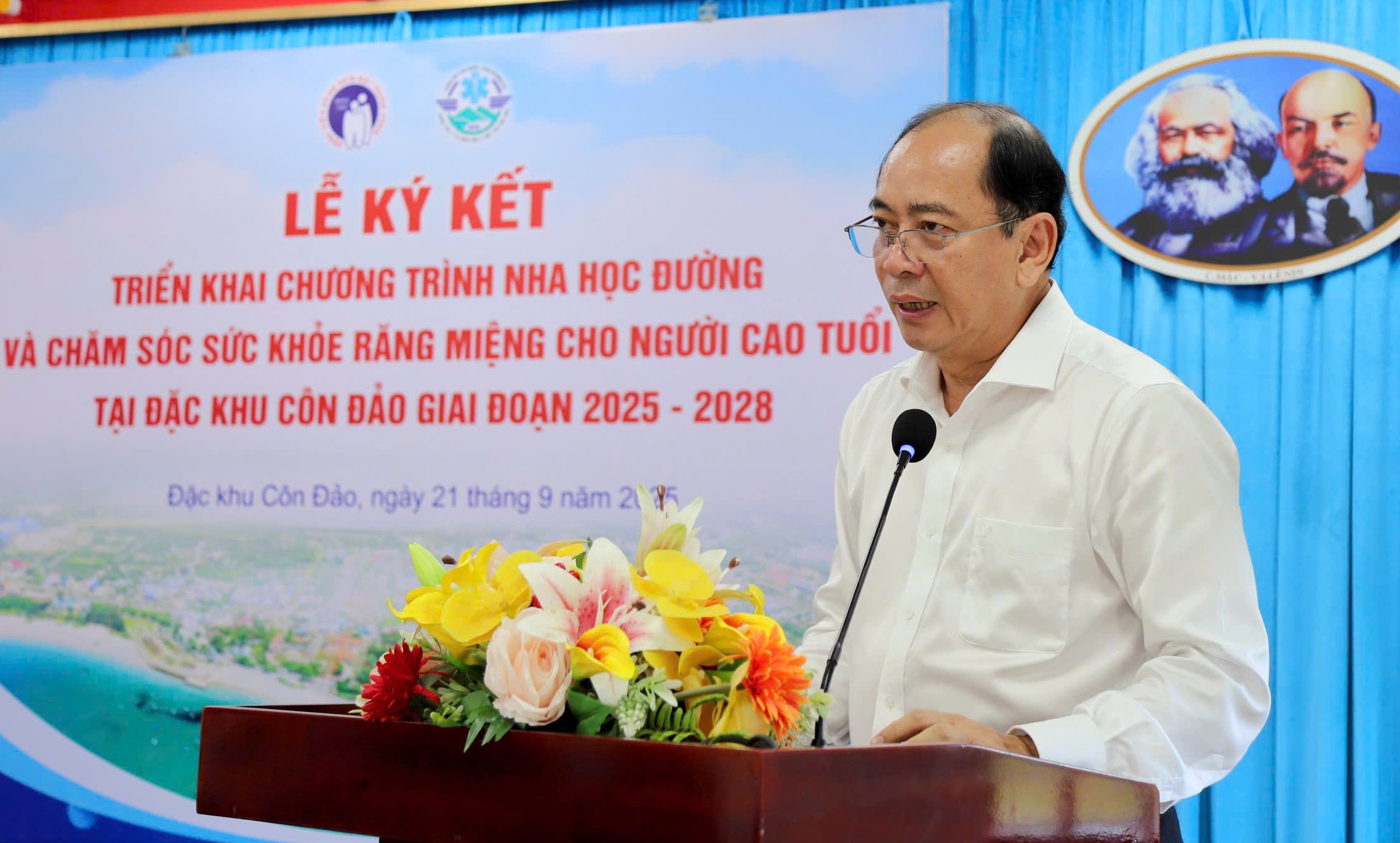 Bộ trưởng Đào Hồng Lan: Làm tốt công tác y tế tại đặc khu Côn Đảo là thể hiện đền ơn đáp nghĩa, tri ân thiết thực- Ảnh 4.