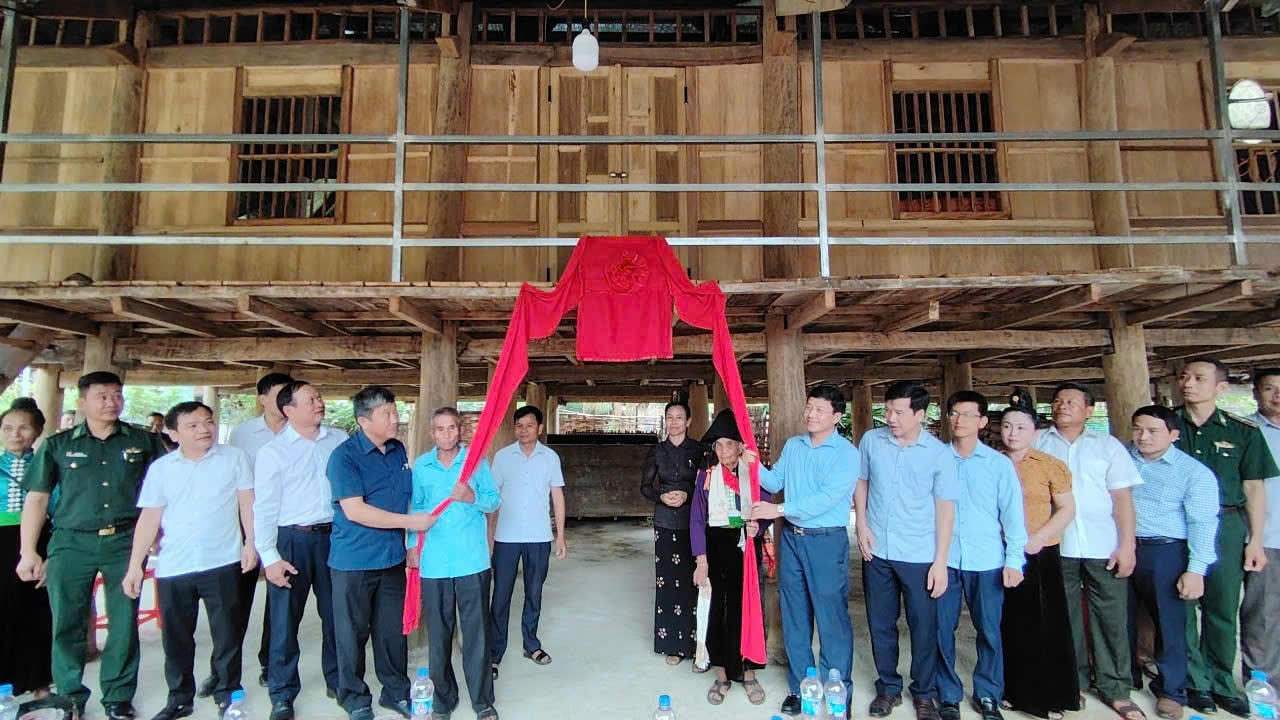 Điểm sáng trong triển khai chương trình xóa nhà tạm, nhà dột nát ở Điện Biên- Ảnh 1.