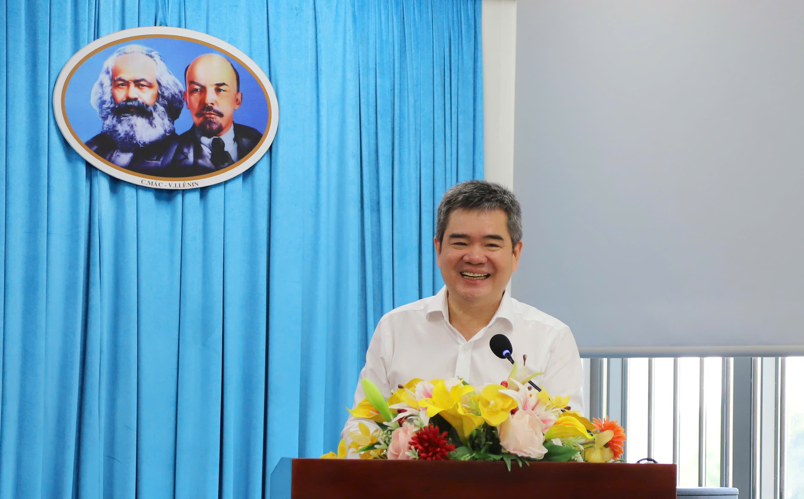 Bộ trưởng Đào Hồng Lan: Làm tốt công tác y tế tại đặc khu Côn Đảo là thể hiện đền ơn đáp nghĩa, tri ân thiết thực- Ảnh 6.