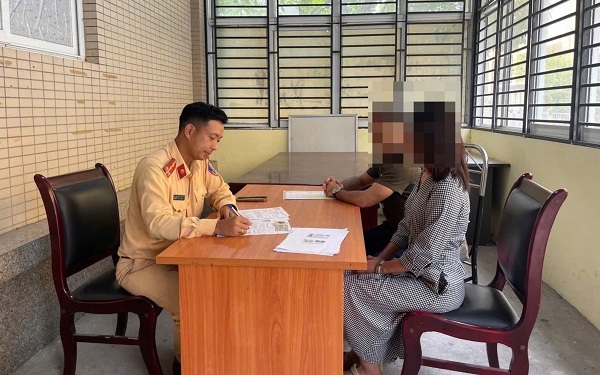 Tài xế xe tải mới lấy bằng gần 1 tháng gây tai nạn khiến 2 người tử vong- Ảnh 2.