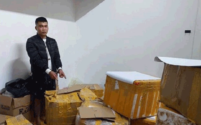 Bắt nhanh 2 đối tượng cướp giật tài sản giữa trung tâm Kon Tum- Ảnh 2.
