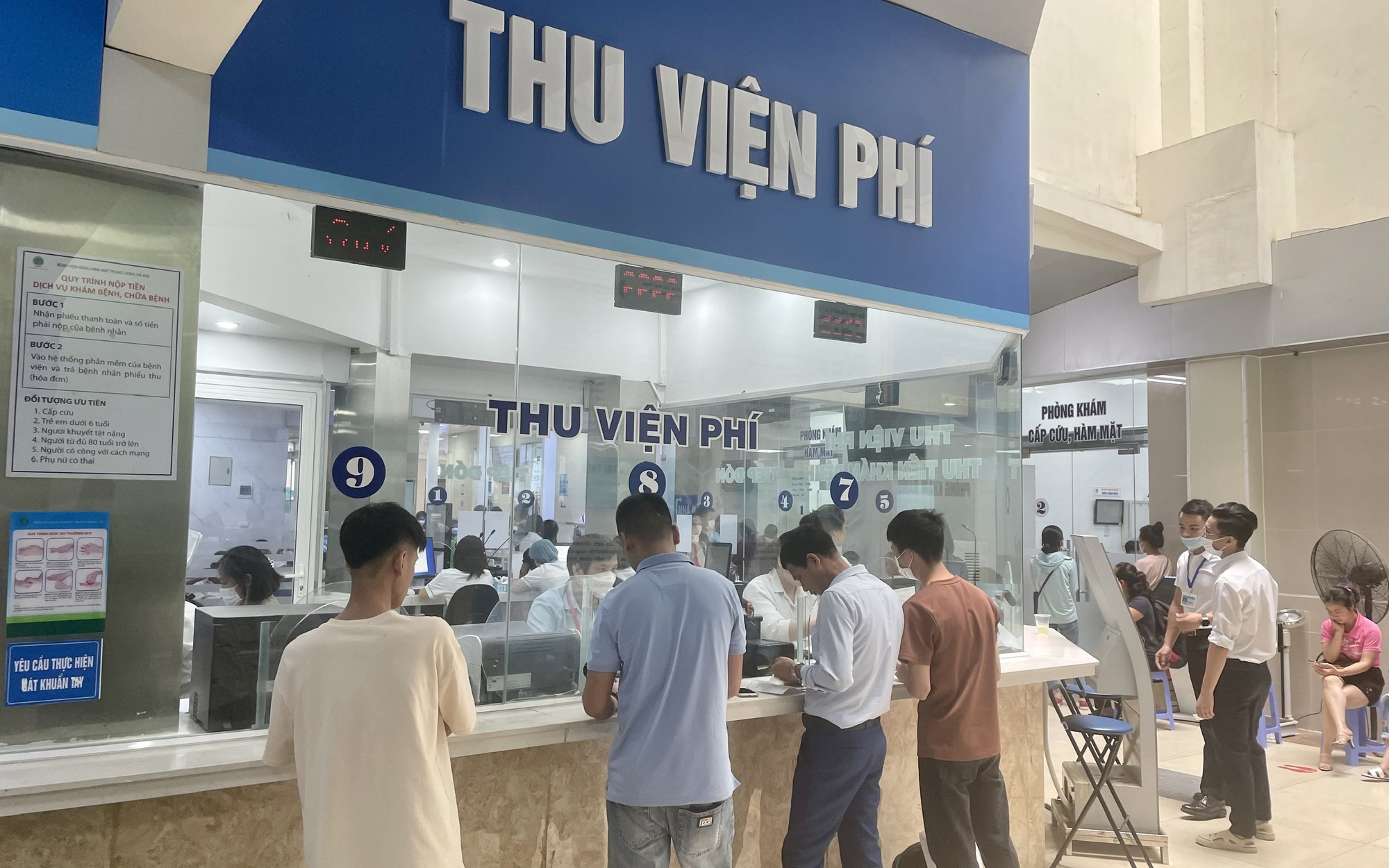 Bộ Y tế đang khẩn trương xây dựng Đề án triển khai miễn viện phí toàn dân