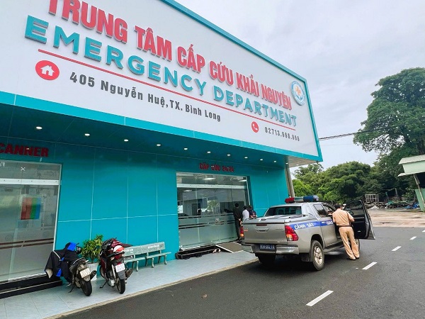 Đồng Nai: CSGT kịp thời đưa bé trai 1 tuổi đi cấp cứu, thoát khỏi cơn nguy kịch- Ảnh 2.