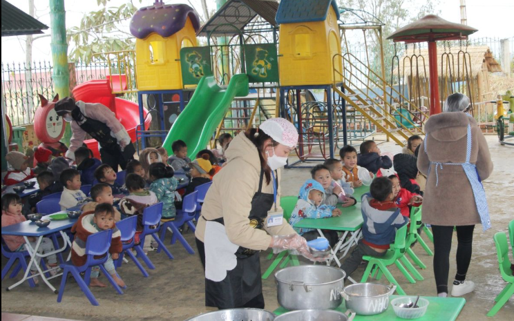 Con lười ăn, dễ bỏ bữa ở trường khiến cha mẹ lo lắng: Bác sĩ dinh dưỡng đưa ra lời khuyên- Ảnh 4.