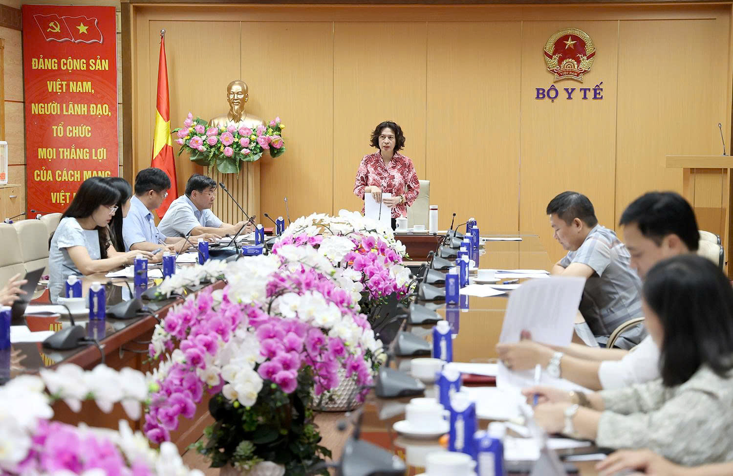 Bộ Y tế nỗ lực xây dựng, hoàn thiện thể chế để Trạm Y tế xã, phường, đặc khu hoạt động hiệu quả- Ảnh 1.