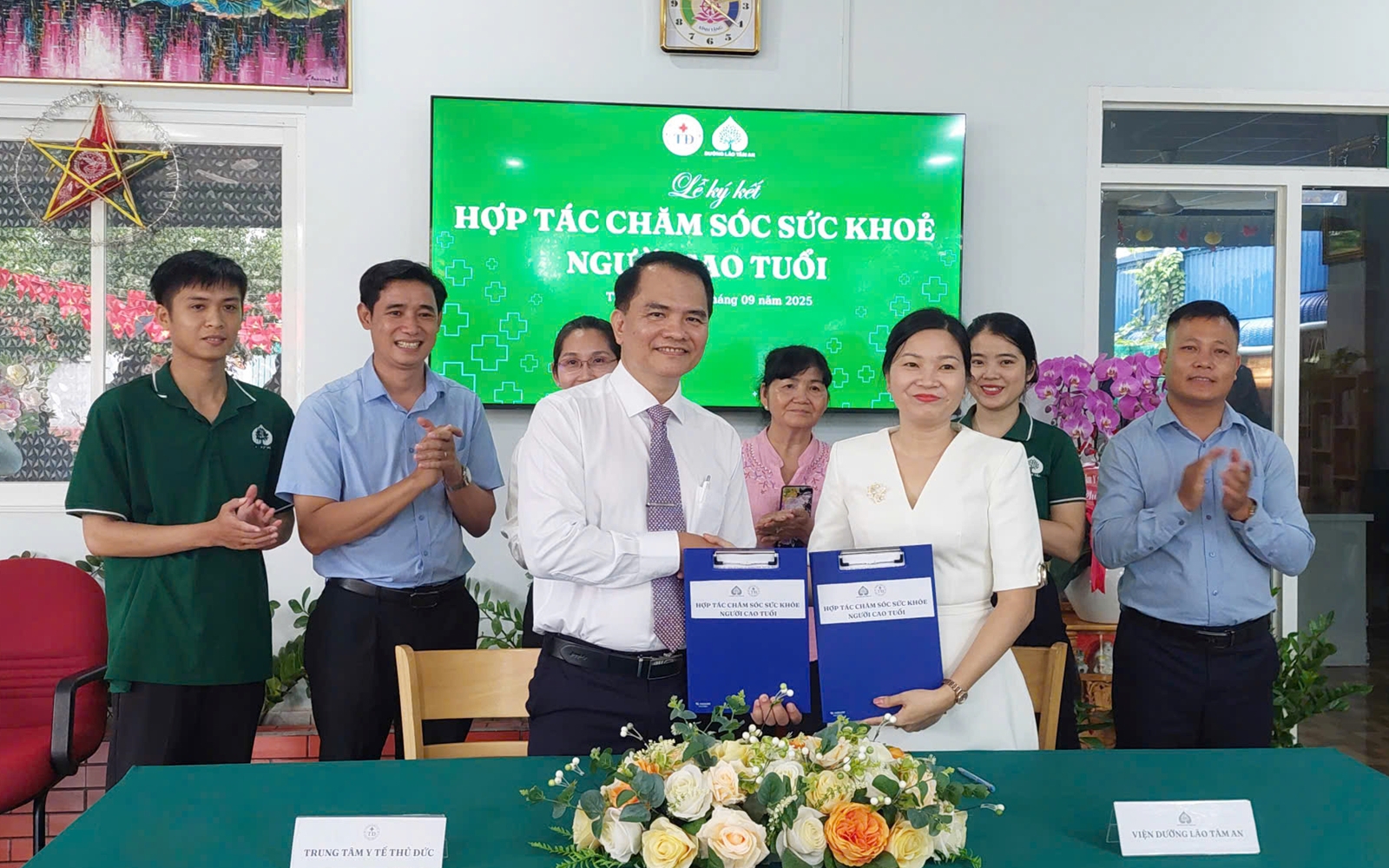Chăm sóc sức khỏe tại chỗ cho người cao tuổi ở TPHCM - mô hình từ việc kết nối