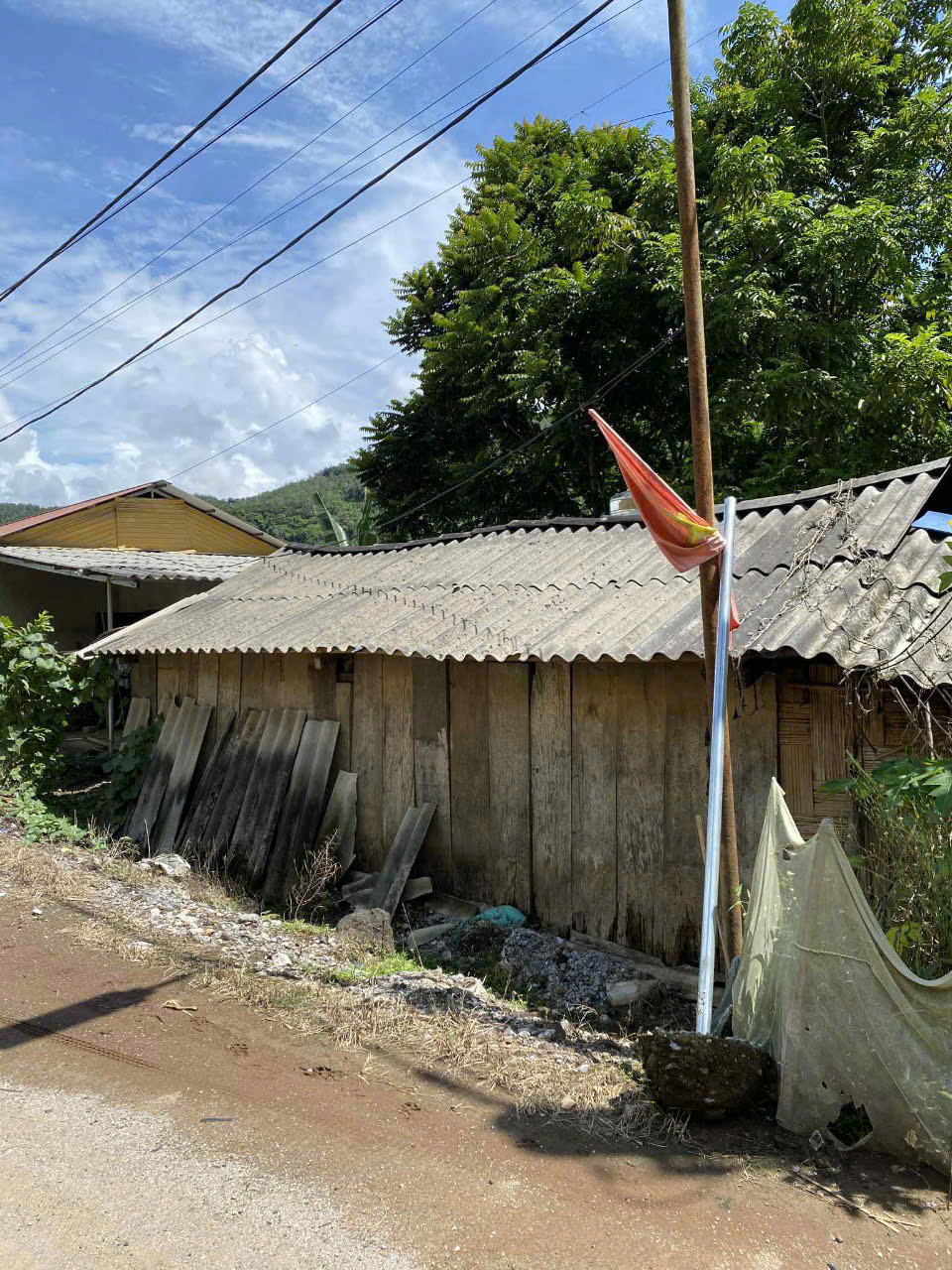 Nằm một chỗ sau tai nạn ở rừng, người đàn ông dân tộc Dao rơi vào cảnh bế tắc, cần sự trợ giúp- Ảnh 3.