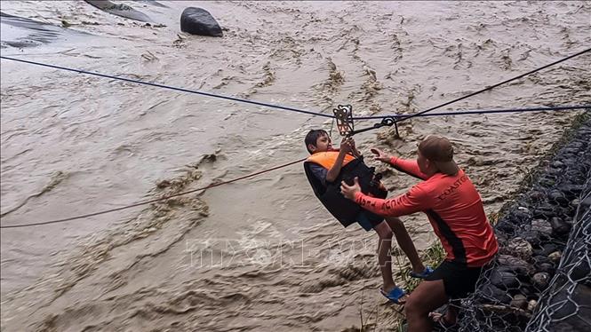Philippines: Trường học đóng cửa phòng bão Bualoi đổ bộ- Ảnh 1.