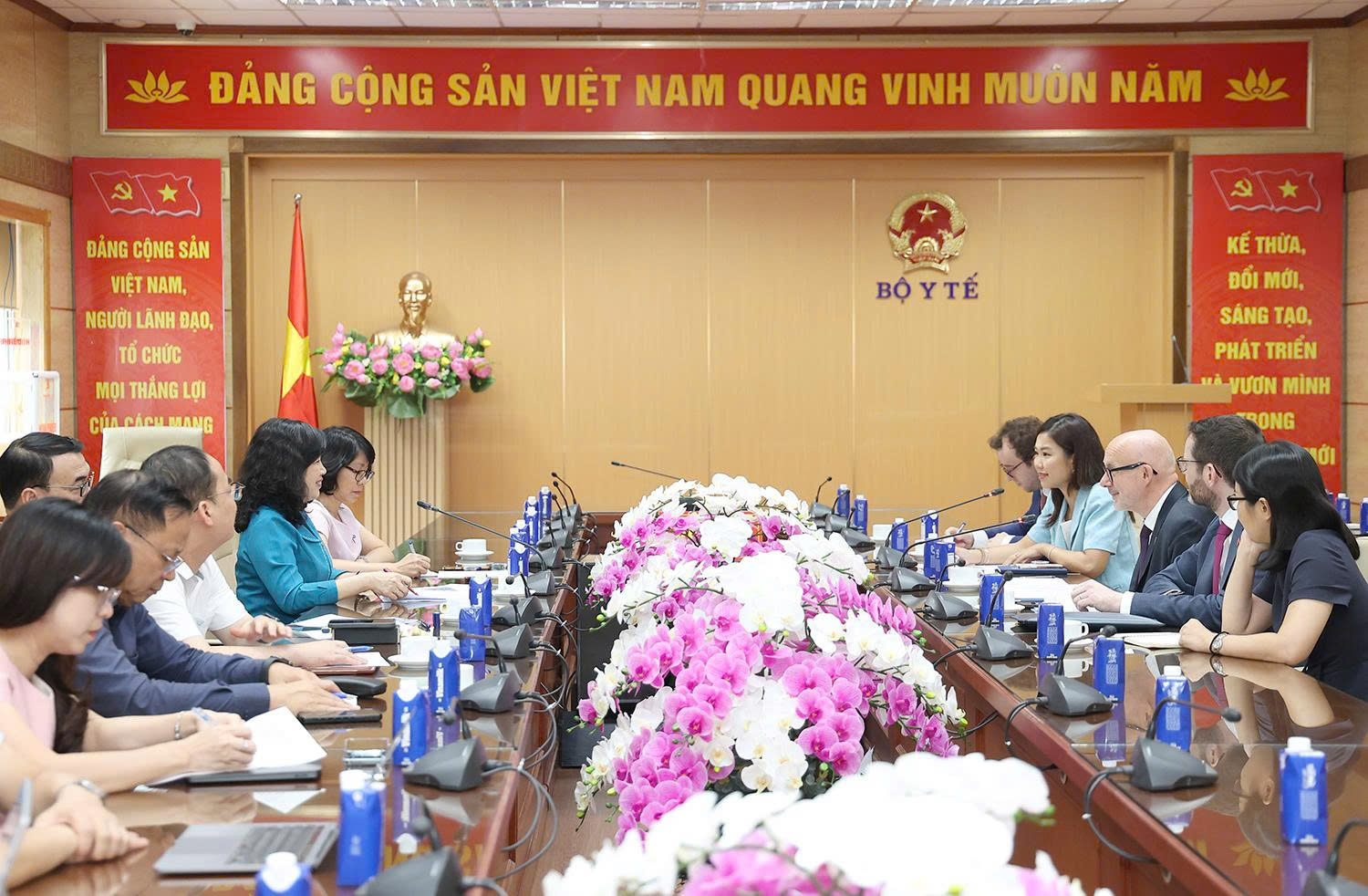 Bộ trưởng Đào Hồng Lan tiếp đặc phái viên Thương mại của Chính phủ Anh- Ảnh 4.