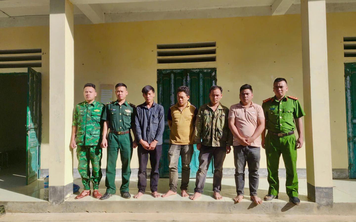 Tuần tra biên giới, phát hiện 4 đối tượng nhập cảnh trái phép